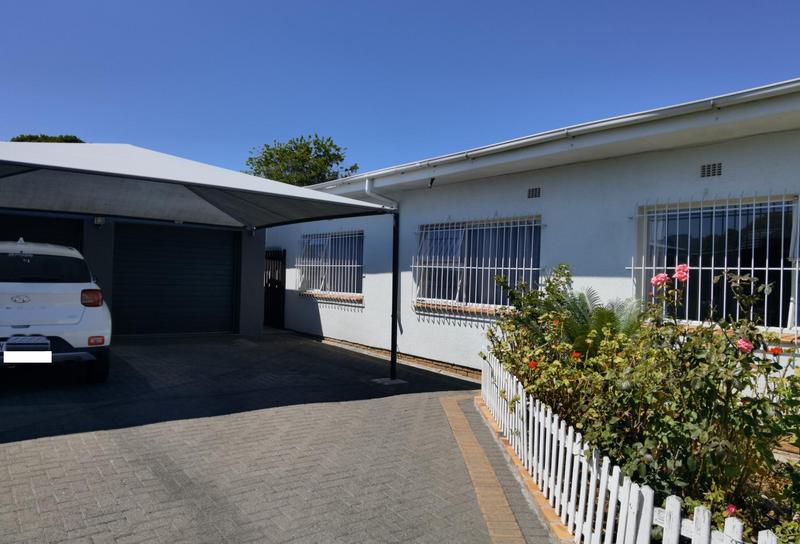 4 Bedroom Property for Sale in Monte Vista Western Cape